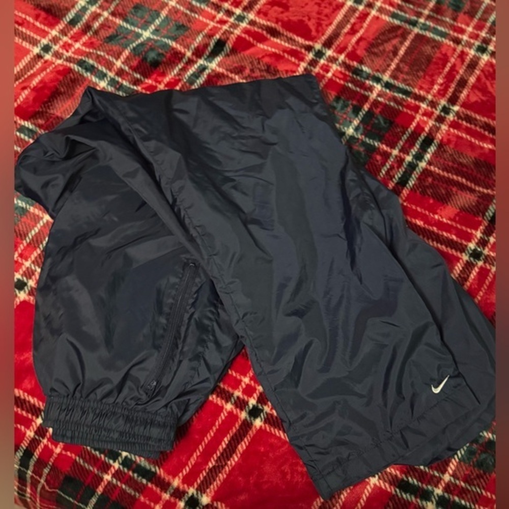 Nike navy windbreaker pants size M (8-10) - Picture 5 of 7